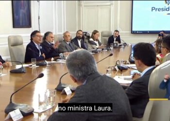 Petro defiende transmisión en vivo del Consejo de Ministros y lanza crĆtica a sus detractores