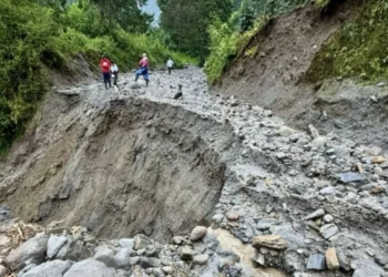 Derrumbes dejan incomunicado a Herveo y afectan tránsito en vías principales