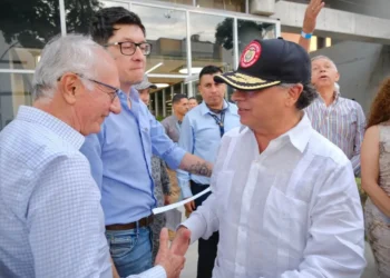 Petro defiende a MinSalud tras despido de técnicos que calculaban la UPC