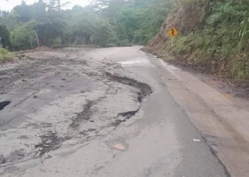 Grave deterioro en la vía Chaparral – Las Señoritas pone en riesgo la movilidad