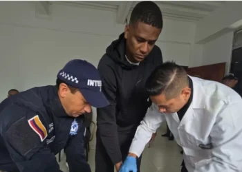 Exfutbolista colombiano extraditado a EE. UU. por narcotráfico
