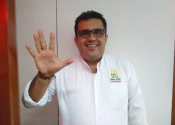 Rubén Darío Correa regresa a la radio en Ibagué y solicita protección al Gobierno