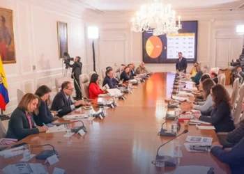 Gobierno Petro adopta ofensiva militar tras fracaso parcial de la Paz Total