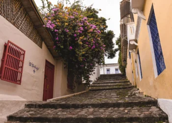 Honda, la ‘Ciudad de los Puentes’, deslumbra con su historia, cultura y sabor