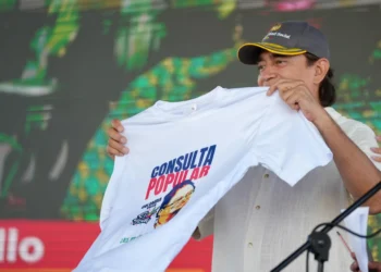 Presidente Petro radica ante el Senado las 12 preguntas de la consulta popular laboral