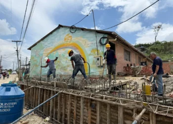 Desempleo en Colombia baja al 8,8 % en abril de 2025, la cifra mƔs baja desde 2017