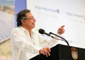Falso trino vincula a Petro con presunto abusador de niƱos