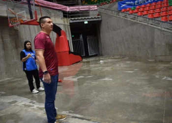 Revisan daños en el Coliseo Mayor tras fuerte aguacero en Ibagué