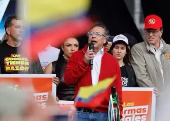 Petro firmará decreto de consulta popular esta semana ante una multitud en Cali o Medellín