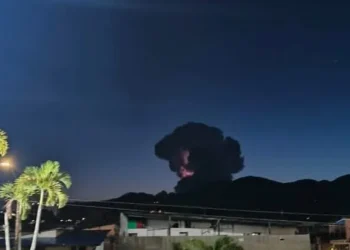 Fenómeno eléctrico iluminó el cielo sobre el Nevado del Ruiz