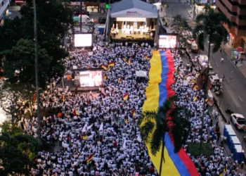 “Una Luz por la Vida” iluminó a Ibagué: Tolima alza su voz contra la violencia
