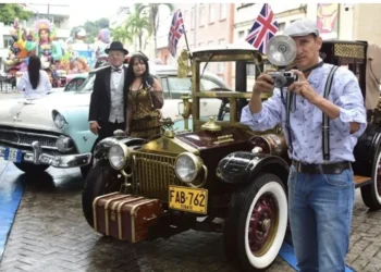 Ibagué vibrará con más de 400 vehículos clásicos en desfile del Festival Folclórico