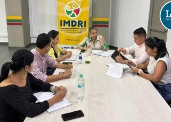 Alcaldesa Johana Aranda propone gratuidad en parqueaderos para deportistas en IbaguƩ