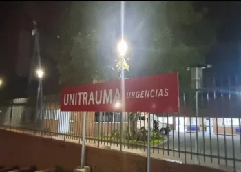 Exempleados bloquean UNITRAUMA por deudas laborales