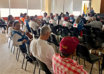 Cruz Roja Seccional Tolima celebra 55 años de labor humanitaria con emotivo conversatorio