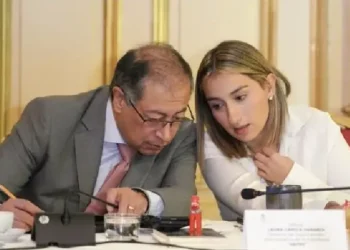 La crisis de los pasaportes destapa divisiones en Colombia