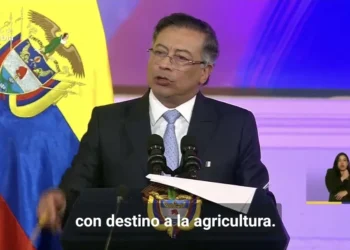 Presidente Petro Denuncia: Tarifa de Aseo en Colombia Supera la Inflación y Culpa a la Privatización