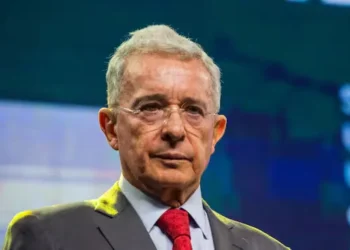 Procuraduría solicita revocar condena contra Álvaro Uribe por errores en pruebas y aplicación de la ley