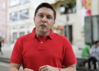 Marco Hincapié cuestiona a la barretista Adriana Magali por una década de pobreza