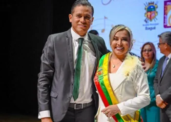 Renuncia en la administración Aranda: Leandro Vera podría ir por la Alcaldía