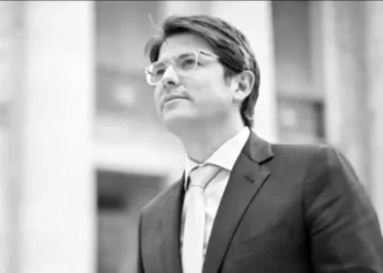 Fallece el senador Miguel Uribe Turbay tras atentado en Bogotá