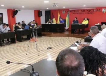 Secretarios de Cajamarca ausentes en debate de control polĆtico