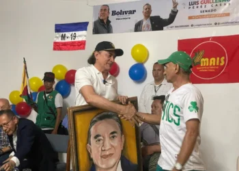Gustavo Bolívar llevó su agenda presidencial al Tolima y criticó al PAE