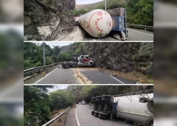 Cierre en la vía Bogotá–Melgar por volcamiento de vehículo con GLP