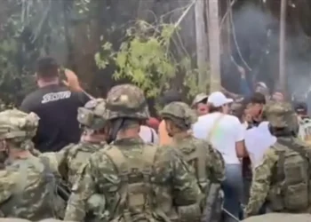 Secuestran a 72 militares en El Tambo, Cauca