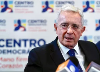 Decisión clave para Uribe: Tribunal define hoy su condena en segunda instancia