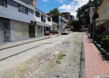 La Deuda del ‘Puente Fantasma’: La Floresta Pide a Aranda el Fin de Tres Años de Ruina en la Calle 59