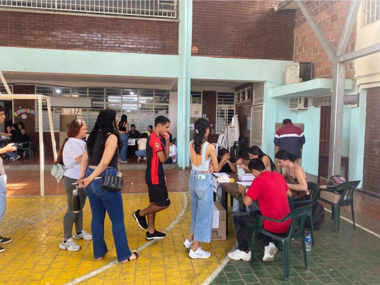Jóvenes colombianos protagonizan jornada electoral histórica en los Consejos de Juventud