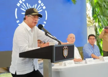 Petro propone conectar el Putumayo con fibra óptica y fortalecer agroindustria