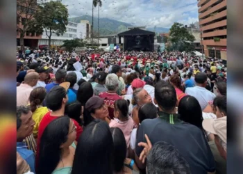 Ibagué se concentra en el Parque Murillo Toro para escuchar al presidente Petro