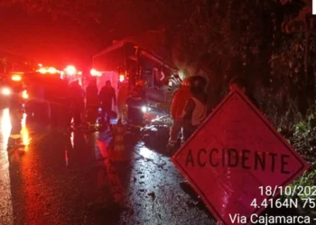 Accidente de bus en la vía Ibagué–Cajamarca deja siete personas lesionadas