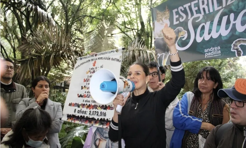 Animalistas exigen al Gobierno reglamentar la Ley Esterilizar Salva