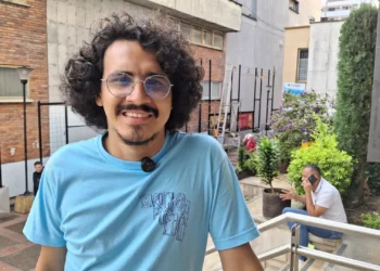 Artista tolimense Diego Gómez presenta “Palmar”, una oda al paisaje de tierra caliente