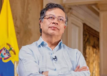 Gustavo Petro adelanta un aumento superior a la inflación