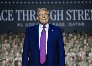 Trump considera atacar instalaciones de drogas en México y Colombia