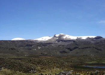 Deshielo acelerado del Nevado Santa Isabel pone en riesgo el agua y la vida rural del Tolima