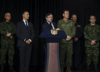 Petro demandará a Leonardo Helicopters por suspender soporte técnico de helicóptero