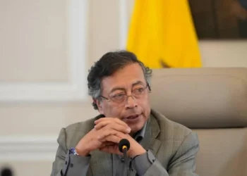 CNE sanciona campaña Petro Presidente