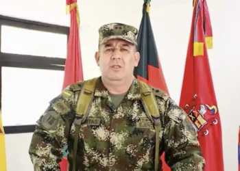 Fiscalía investiga a General del Ejército por vínculos con disidencias FARC