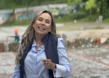 Alcaldesa Aranda supervisa avances en el Parque Centenario de IbaguƩ