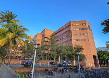 Urgencias del Federico Lleras colapsan por alta demanda tras fin de semana de velitas