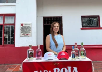 Aguardiente Rosado: Orgullo y motor de la Navidad tolimense