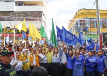 Coalición oficializa lista multipartidista a la Cámara