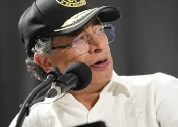 Petro arremete contra el Congreso tras hundimiento de la Ley Financiera