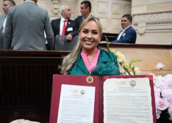 Congreso exalta a Johana Aranda con la Orden ‘Policarpa Salavarrieta’