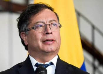 Petro rechaza paro armado del ELN